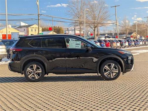 2025 Nissan Rogue SL