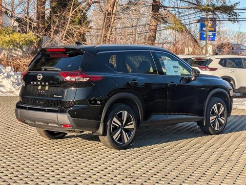 2025 Nissan Rogue SL