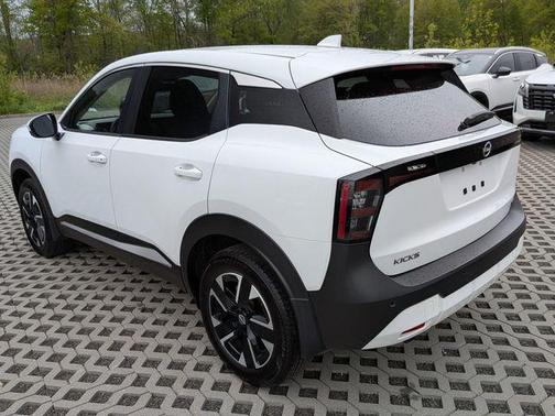 Fresh Powder 2025 Nissan Kicks SV