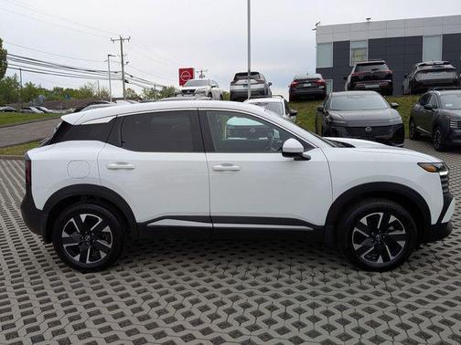 Fresh Powder 2025 Nissan Kicks SV