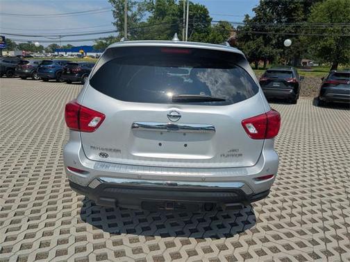 2019 Nissan Pathfinder Platinum