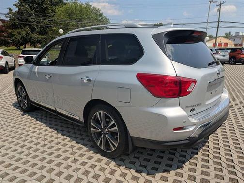 2019 Nissan Pathfinder Platinum