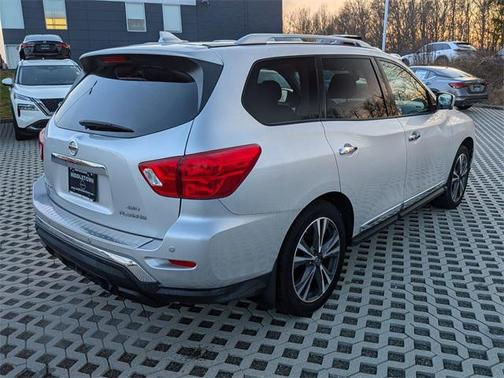 2019 Nissan Pathfinder Platinum