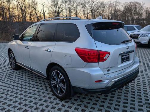 2019 Nissan Pathfinder Platinum