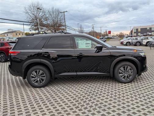 2025 Nissan Pathfinder SV 4WD