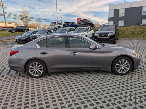 2014 INFINITI Q50 Premium