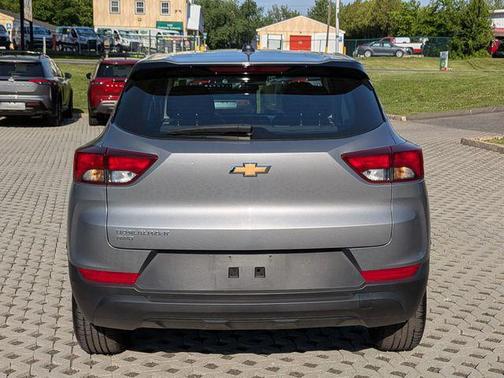 Sterling Gray Metallic 2024 Chevrolet Trailblazer LS
