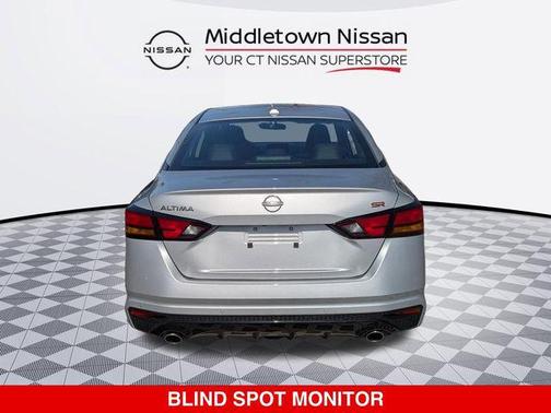 Brilliant Silver Metallic 2024 Nissan Altima SR FWD