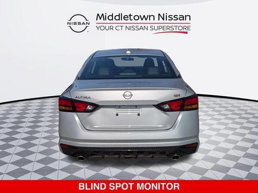 Brilliant Silver Metallic 2024 Nissan Altima SR FWD