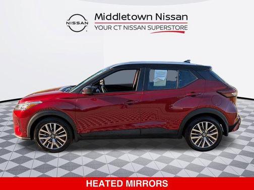Scarlet Ember Tintcoat/Super Black 2021 Nissan Kicks SV
