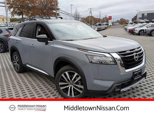 2025 Nissan Pathfinder Platinum 4WD