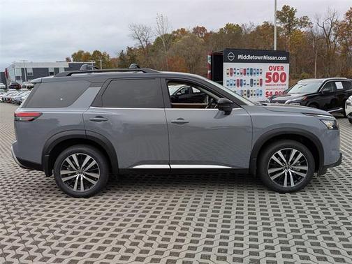 2025 Nissan Pathfinder Platinum 4WD