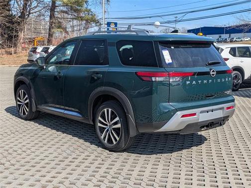 2025 Nissan Pathfinder Platinum 4WD