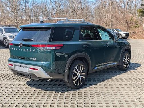 2025 Nissan Pathfinder Platinum 4WD