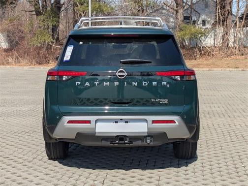 2025 Nissan Pathfinder Platinum 4WD