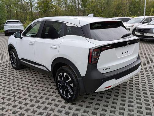Fresh Powder 2025 Nissan Kicks SV