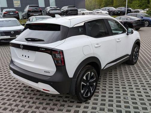 Fresh Powder 2025 Nissan Kicks SV
