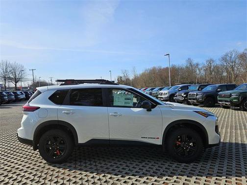 2025 Nissan Rogue Rock Creek