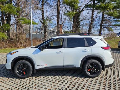 2025 Nissan Rogue Rock Creek