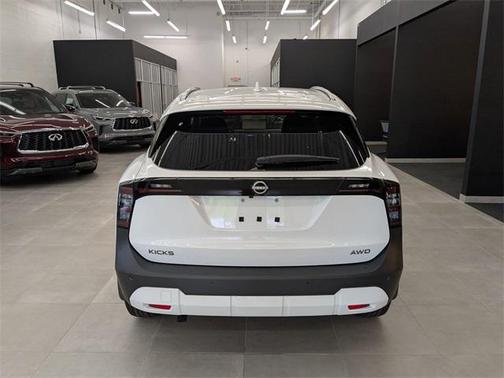 2025 Nissan Kicks SV