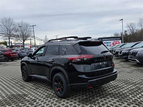 2025 Nissan Rogue Rock Creek