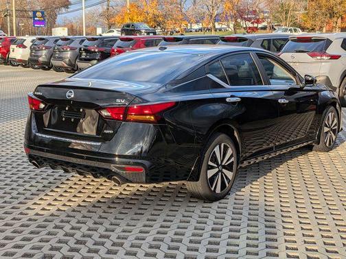 2021 Nissan Altima 2.5 SV