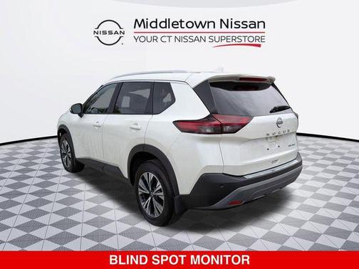 Pearl White Tricoat 2023 Nissan Rogue SV