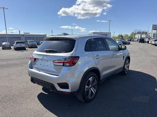 Silver 2024 Mitsubishi Outlander Sport 2.0 SE