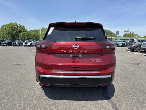 2025 Nissan Rogue Platinum