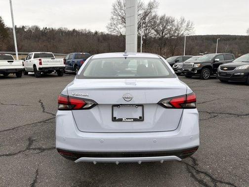2025 Nissan Versa 1.6 SV