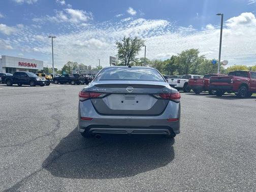 2021 Nissan Sentra SR