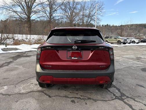 2026 Nissan Kicks SV