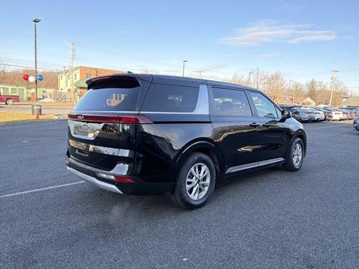 2022 Kia Carnival LXS