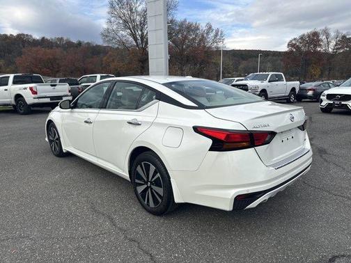 2022 Nissan Altima 2.5 SL