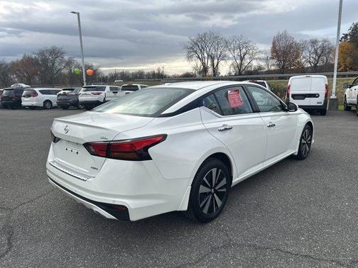 2022 Nissan Altima 2.5 SL