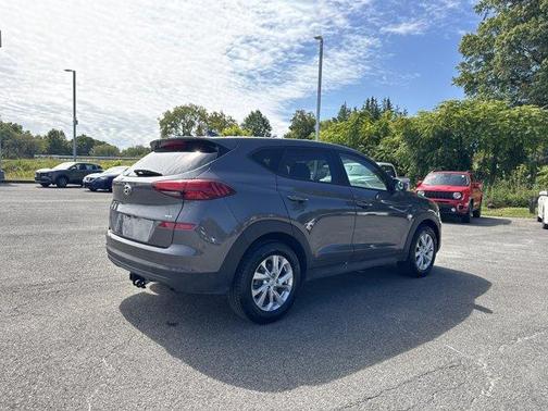 2021 Hyundai TUCSON SE