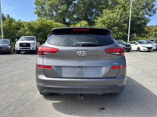 2021 Hyundai TUCSON SE