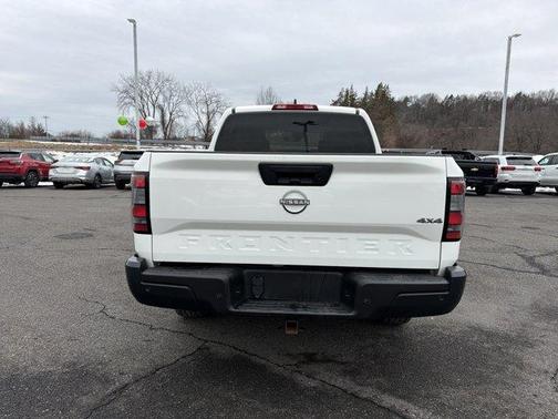 2022 Nissan Frontier S