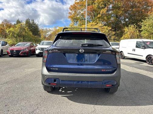 2026 Nissan Kicks SR