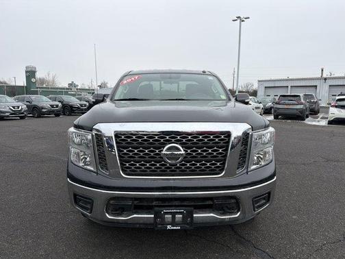 2017 Nissan Titan SV