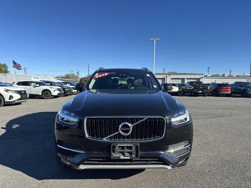 2019 Volvo XC90 T6 Momentum