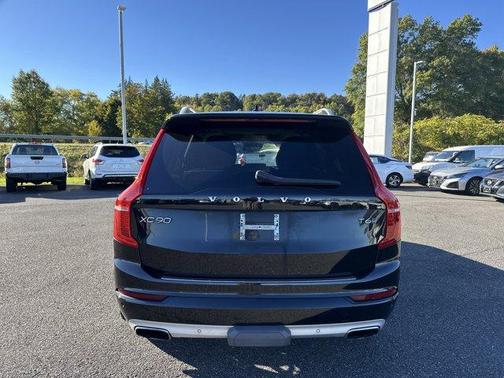 2019 Volvo XC90 T6 Momentum