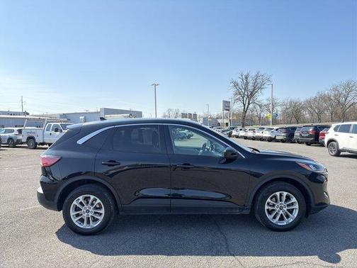Black Metallic 2020 Ford Escape SE