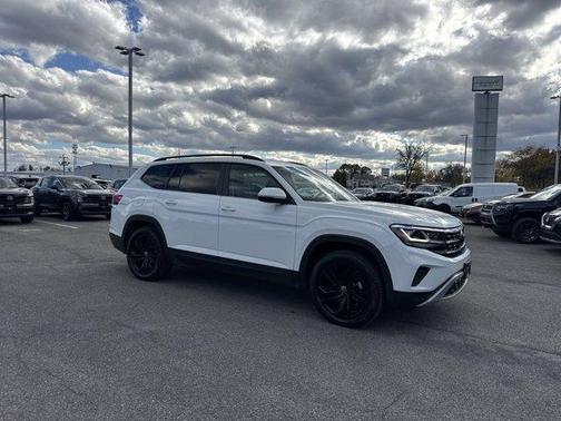 2023 Volkswagen Atlas 3.6L SE w/Technology