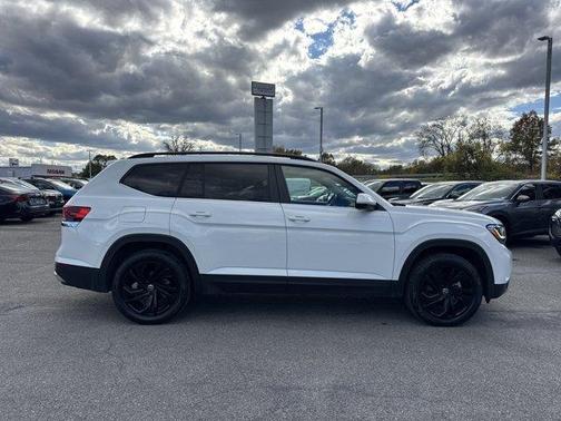 2023 Volkswagen Atlas 3.6L SE w/Technology