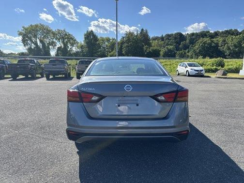 2022 Nissan Altima 2.5 S