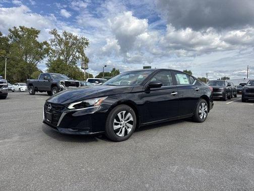 2025 Nissan Altima S
