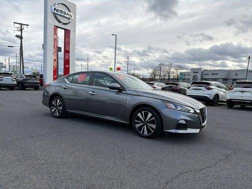 2022 Nissan Altima 2.5 SV