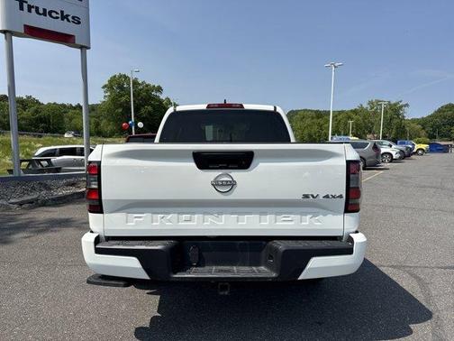 2024 Nissan Frontier SV