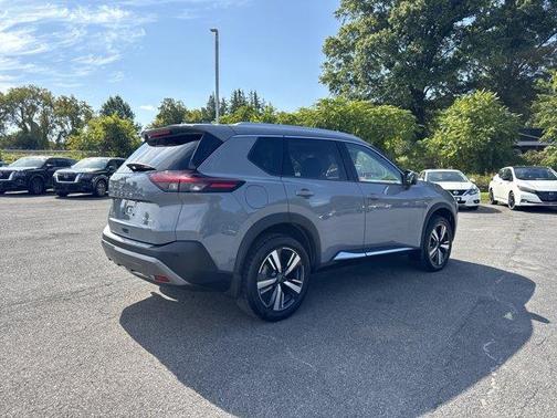 2022 Nissan Rogue SL
